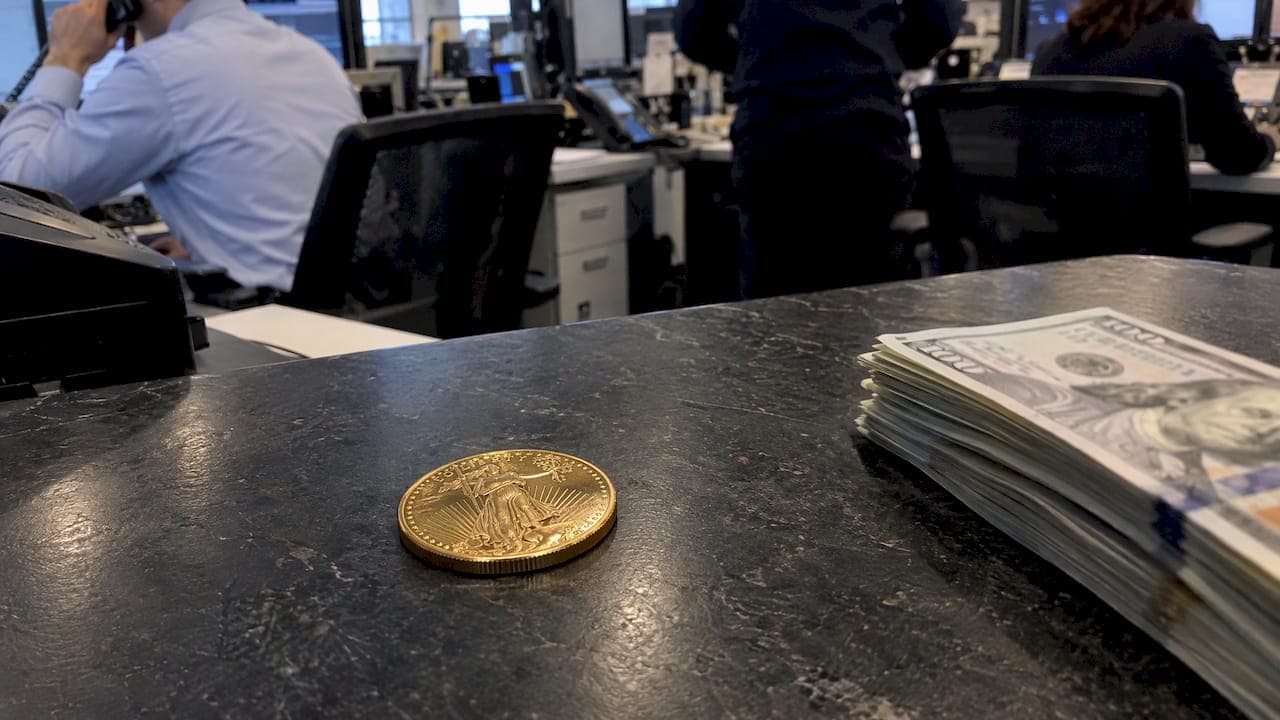 Gold Dollar Correlation: How XAUUSD Reacts to the DXY